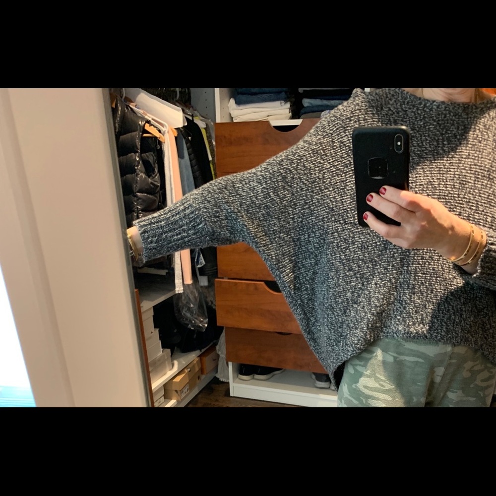 Sweater - Picture 5 of 8